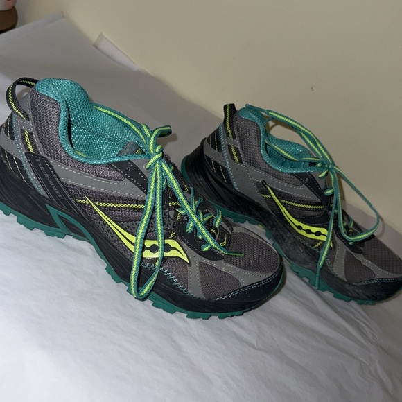 Saucony Excursion TR7 gray, black and turquoise sneakers, very gently used, 7.5 - Picture 3 of 7